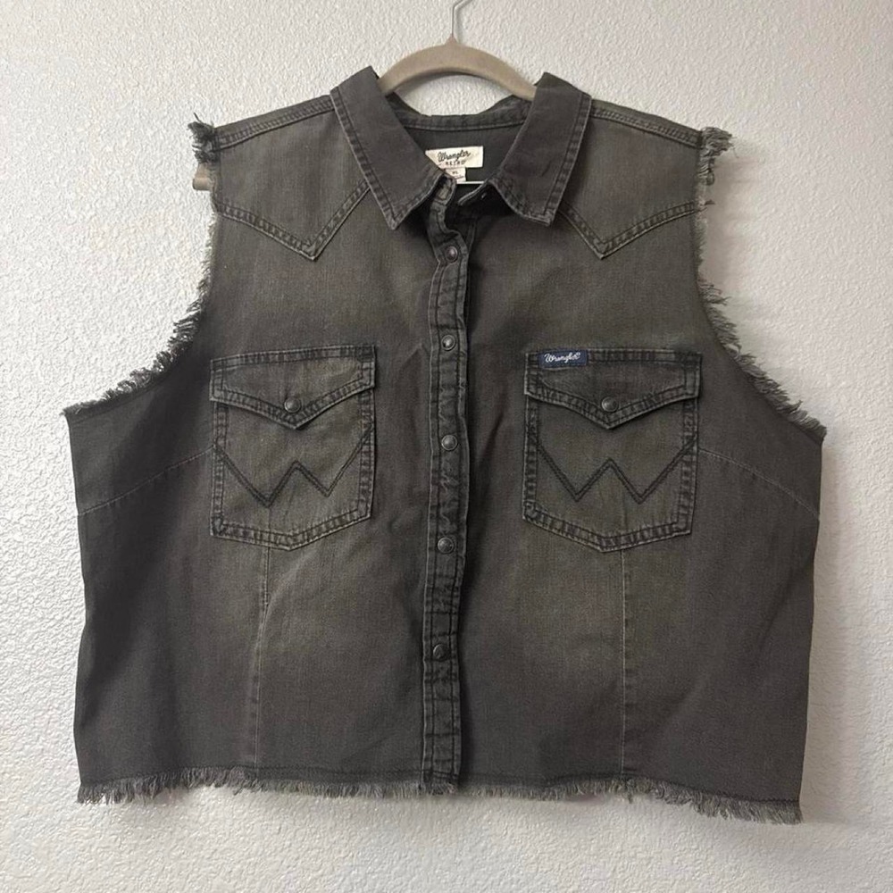 Wrangler Retro Women's Faded Black Denim Ultra Soft Snap Up  Western Vest